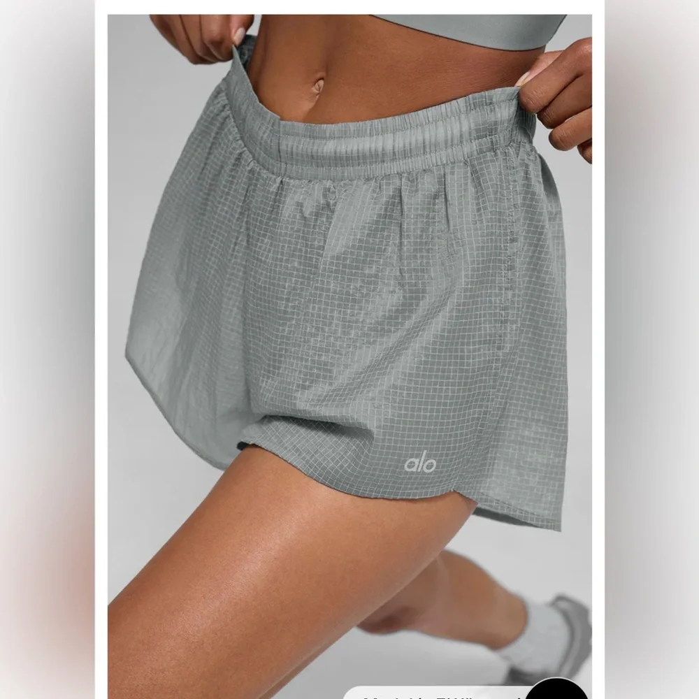 ALO Yoga Game Time Shorts Size XS NWT